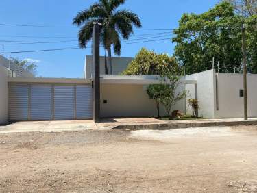 Fotografía 1 de Venta Espectacular Casa En Cholul