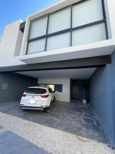 Fotografía 1 de Venta Y Renta De Townhouse Amueblado, Temozón