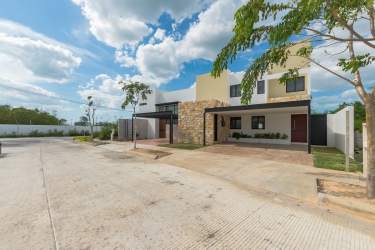 Fotografía 2 de En Venta Casa De 4 Recámaras, Dentro De Privada Aire Puro