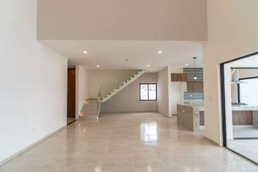 Fotografía 3 de Venta De Hermosa Casa De 4 Recámaras Con Alberca En Privada Zendera