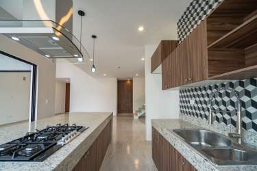 Fotografía 8 de Venta De Hermosa Casa De 4 Recámaras Con Alberca En Privada Zendera