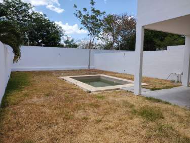 Fotografía 19 de Casa En Venta En Privada Yaax-Beh Conkal Con 3 Recamaras Y Sala De Tv.