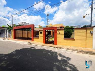 Fotografía 26 de Casa Dentro De La Ciudad En Col. Leandro Valle Con Amplio Terreno Y 4 Recamaras