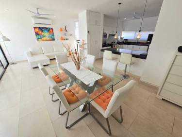 Fotografía 1 de Casa En Venta En Privada De Cholul, Con Piscina Y Recamara En Planta Baja