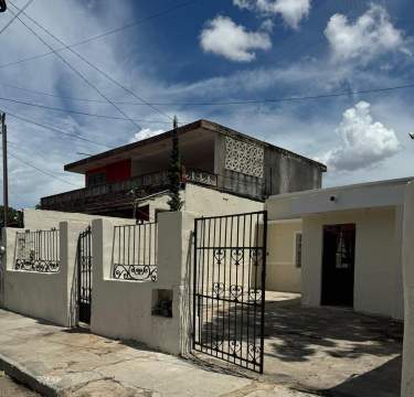 Fotografía 1 de En Venta Casa Para Restaurar En El Centro De Merida Con Amplio Terreno