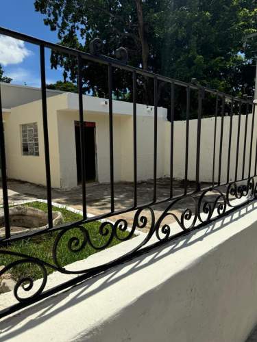 Fotografía 2 de En Venta Casa Para Restaurar En El Centro De Merida Con Amplio Terreno