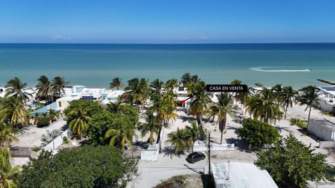 Fotografía 2 de En Venta Casa Frente Al Mar  En Chelem Con Amplio Terreno