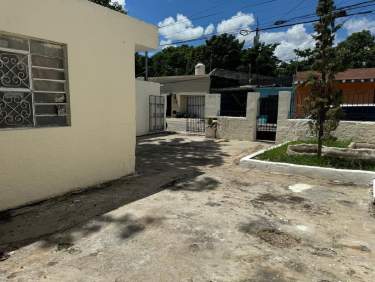 Fotografía 6 de En Venta Casa Para Restaurar En El Centro De Merida Con Amplio Terreno