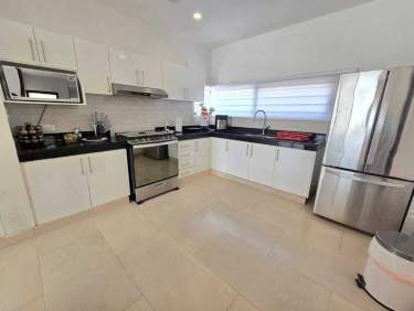 Fotografía 8 de Casa En Venta En Privada De Cholul, Con Piscina Y Recamara En Planta Baja