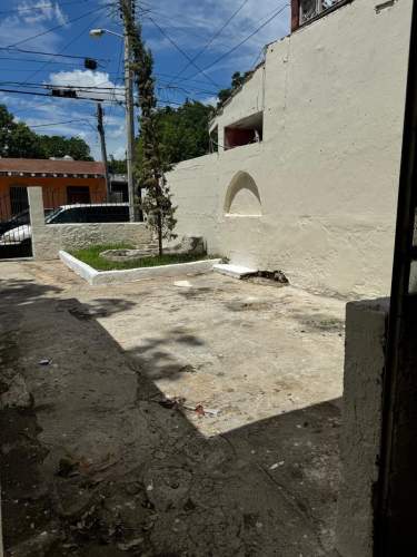 Fotografía 8 de En Venta Casa Para Restaurar En El Centro De Merida Con Amplio Terreno