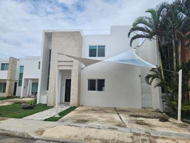 Fotografía 1 de Venta de casa en Villas La Ceiba