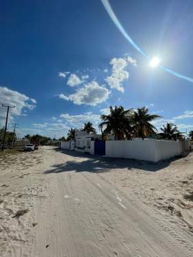 Fotografía 2 de Casa amueblada a la venta en Chelem 