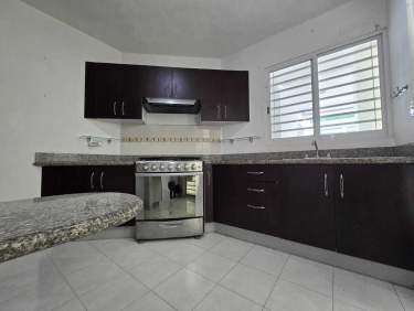 Fotografía 7 de En Venta Casa  En Real Montejo,  3 Recamaras Con Piscina Y Paneles Solar