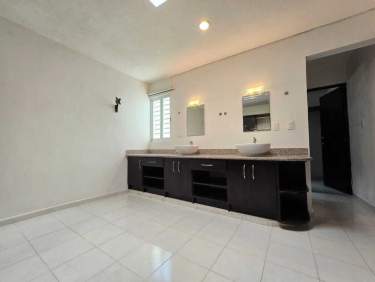 Fotografía 15 de En Venta Casa  En Real Montejo,  3 Recamaras Con Piscina Y Paneles Solar